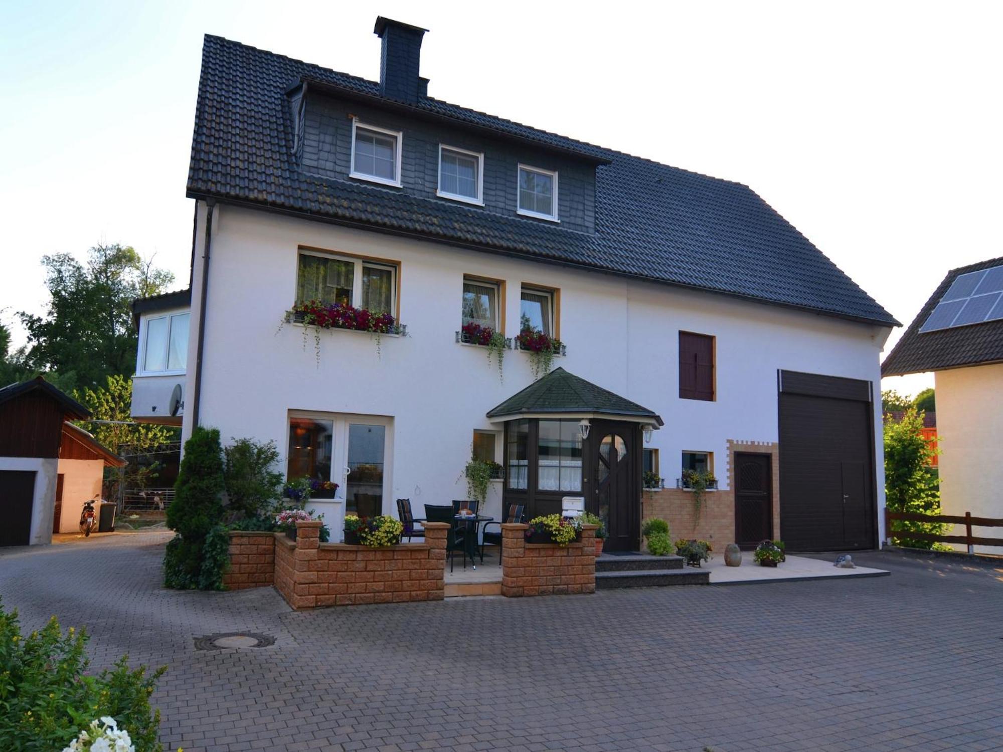 Modern Holiday Home Idyllic Setting With Terrace Medebach Exterior photo